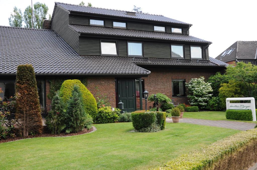 Landhaus Berger Pension Feldhausen Buitenkant foto